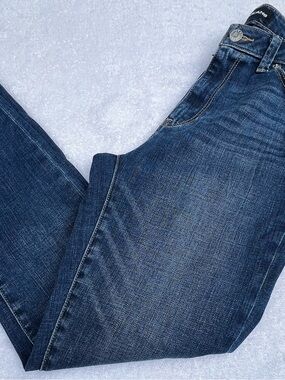 DKNY Women's Straight Leg Jeans in Dark Blue Wash. Size 29.